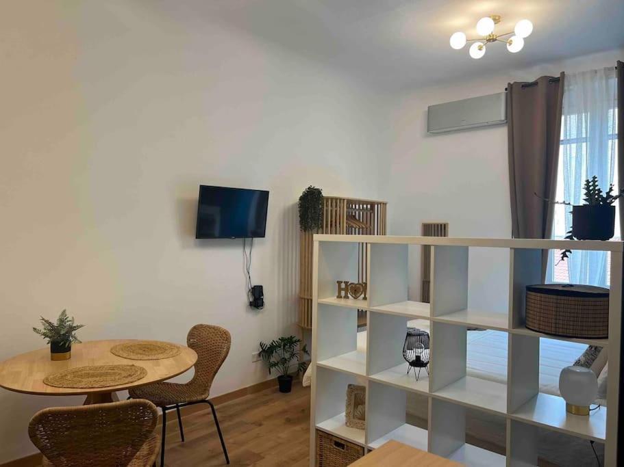 La Regina Delle Locazioni Ai Navigli 1 Apartment มิลาน ภายนอก รูปภาพ