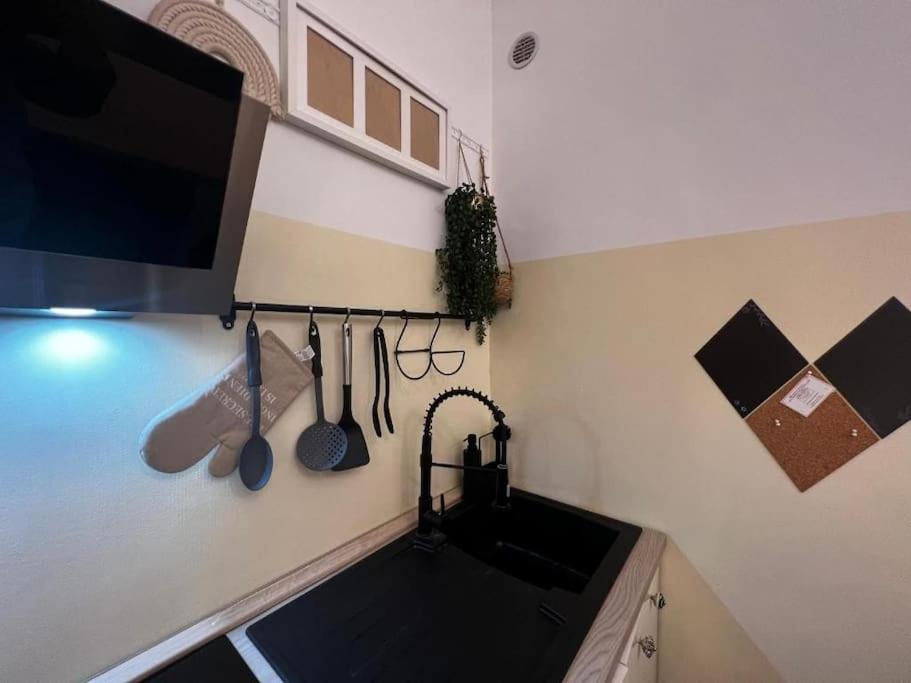 La Regina Delle Locazioni Ai Navigli 1 Apartment มิลาน ภายนอก รูปภาพ